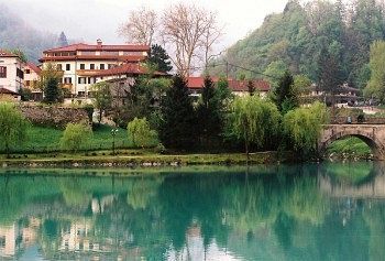 Hotel Lucija Most na Soči Екстериор снимка